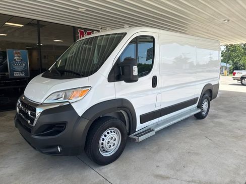 Used 2025 RAM ProMaster 2500 w/ U-Haul Equipment Group FWD image 1