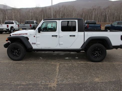 Used 2023 Jeep Gladiator Mojave w/ Cold Weather Group AWD/4WD image 4