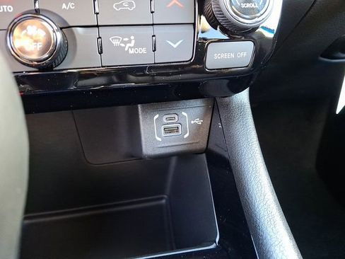 New 2026 Jeep Compass Limited image 21