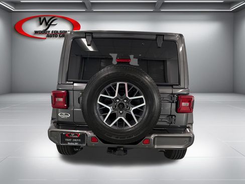 Used 2021 Jeep Wrangler Unlimited Sahara AWD/4WD image 7