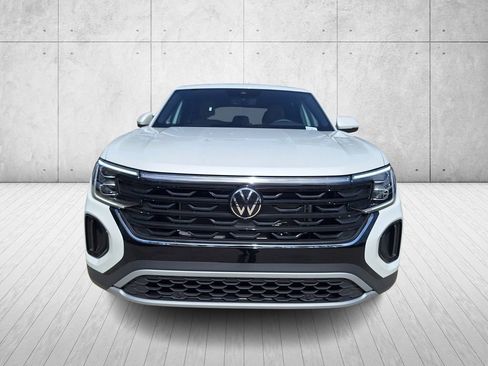 New 2026 Volkswagen Atlas Cross Sport SE image 8