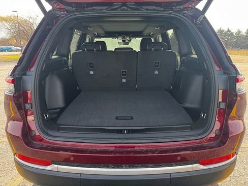 New 2026 Jeep Grand Cherokee Limited image 17
