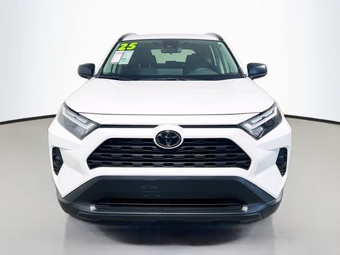 Used 2025 Toyota RAV4 LE AWD/4WD image 11