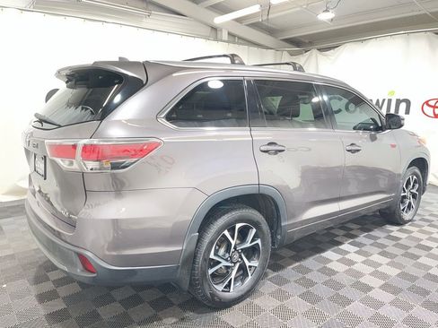 Used 2015 Toyota Highlander XLE image 7