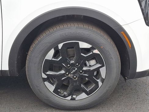 New 2025 Kia Sorento S image 9