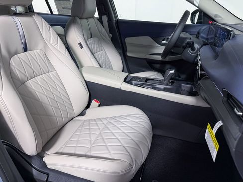 New 2026 Nissan Sentra SL FWD image 11
