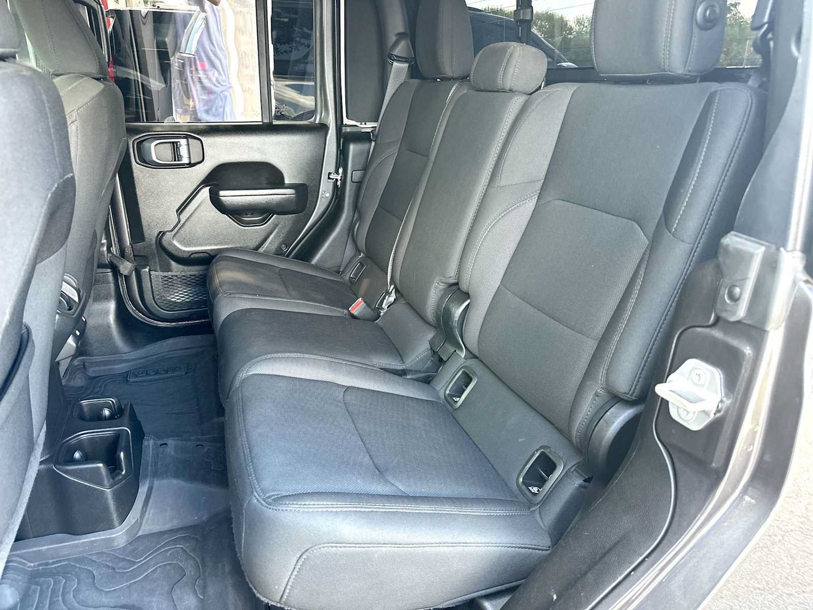 Used 2023 Jeep Gladiator Sport AWD/4WD image 23