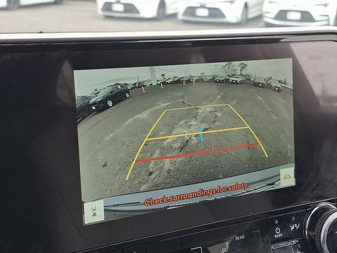 Used 2023 Toyota Highlander Limited image 19