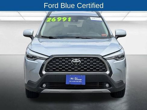 Used 2022 Toyota Corolla Cross XLE AWD/4WD image 2