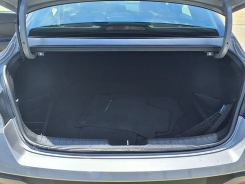 Used 2025 Hyundai Elantra SE FWD image 11