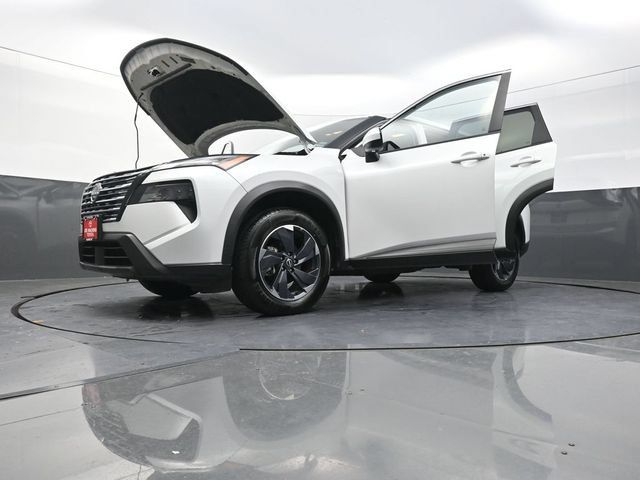 Used 2024 Nissan Rogue SV FWD image 41