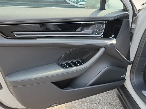 Certified 2026 Porsche Panamera 4 AWD/4WD image 25