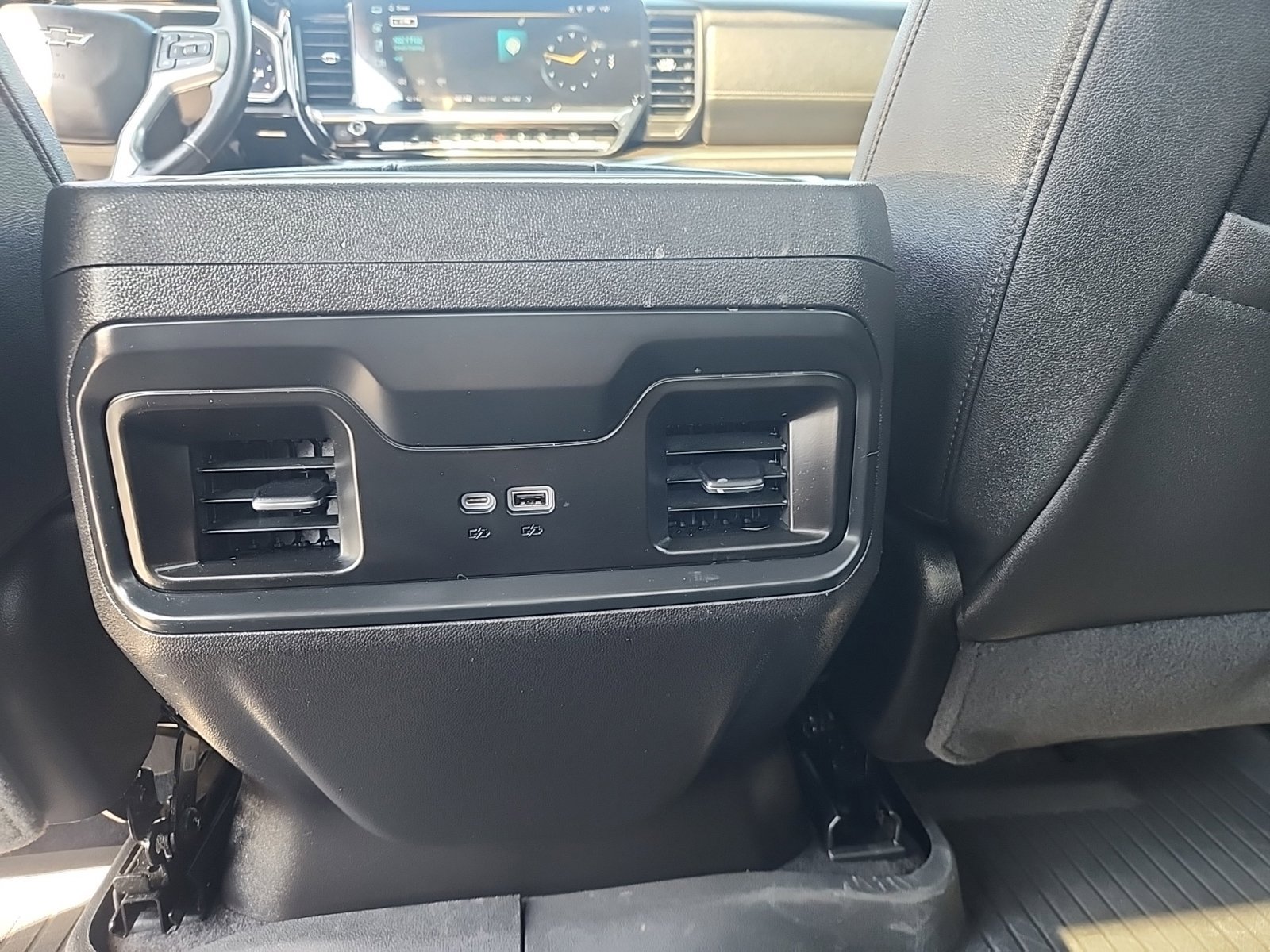Used 2024 Chevrolet Silverado 1500 LT Trail Boss w/ LT Trail Boss Premium Package AWD/4WD image 40