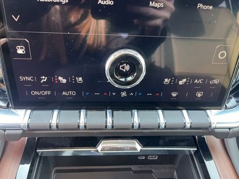 New 2026 GMC Yukon Denali w/ Sun & Power Step Package image 27