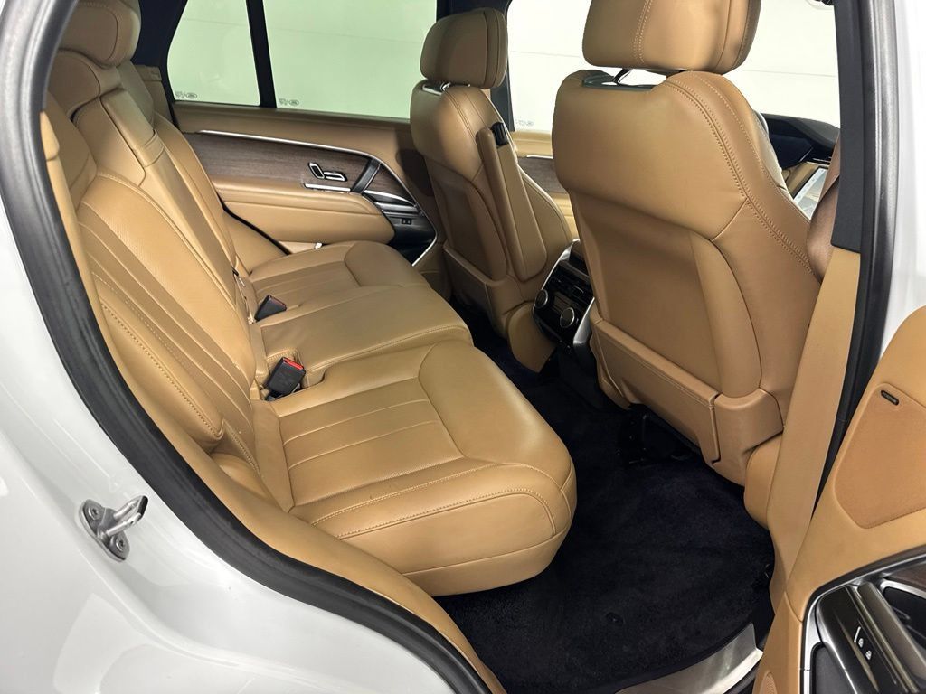 Used 2023 Land Rover Range Rover SE AWD/4WD image 36