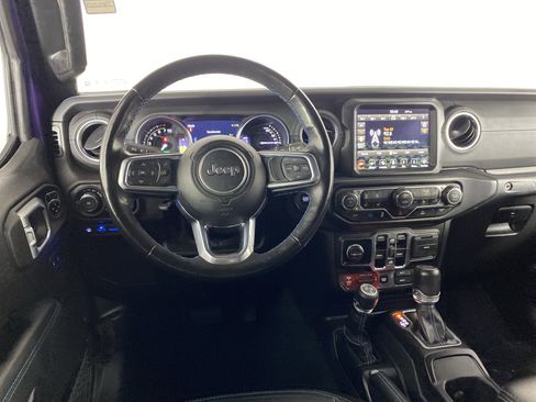 Used 2023 Jeep Wrangler Rubicon w/ Cold Weather Group image 22