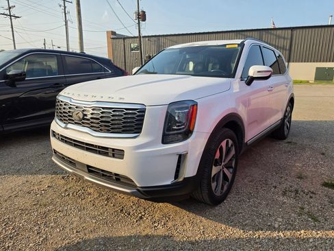 Used 2020 Kia Telluride S AWD/4WD image 1
