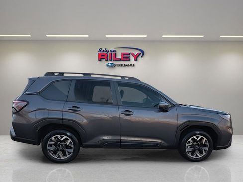 Used 2026 Subaru Forester Premium AWD/4WD image 6
