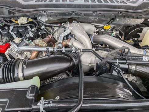 Used 2024 Ford F250 Platinum image 22