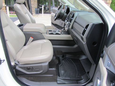 Used 2021 Ford Expedition XLT RWD image 20