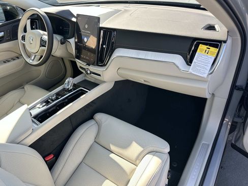 New 2026 Volvo XC60 T8 Ultra w/ Protection Package Premier image 21