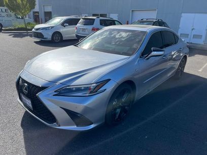 Used 2023 Lexus ES 350 F Sport w/ Accessory Package (Z2)