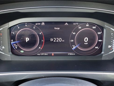 Used 2019 Volkswagen Tiguan SEL image 19