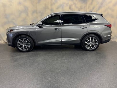 Used 2023 Acura MDX SH-AWD w/ Technology Package image 3