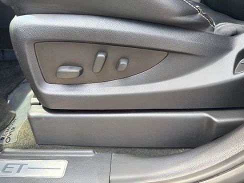 Used 2016 Chevrolet Suburban LTZ AWD/4WD image 10