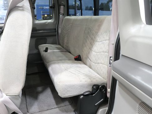 Used 2000 Ford F350 XLT image 19