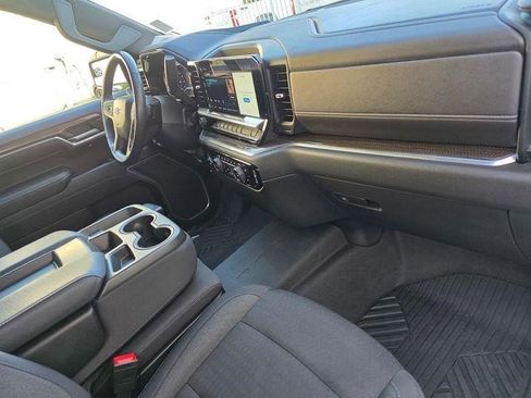 Certified 2022 Chevrolet Silverado 1500 RST AWD/4WD image 21