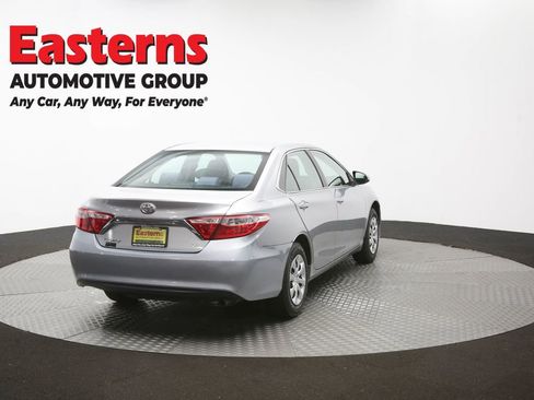 Used 2017 Toyota Camry LE FWD image 38