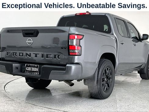Used 2023 Nissan Frontier SV w/ Midnight Edition Package RWD image 2