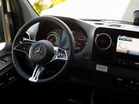 New 2025 Mercedes-Benz Sprinter 2500 image 21