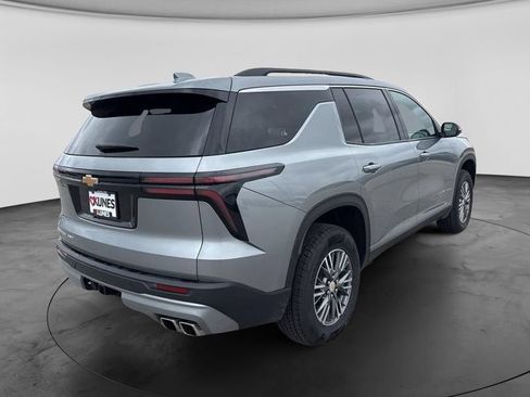 Used 2025 Chevrolet Traverse LT AWD/4WD image 15