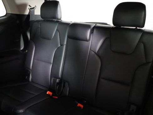 Certified 2024 Kia Telluride LX FWD image 17
