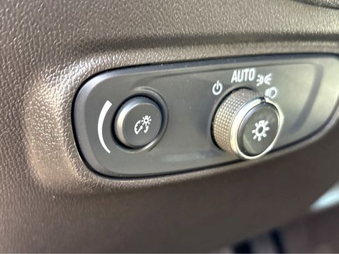 Used 2024 Chevrolet Equinox LT image 16