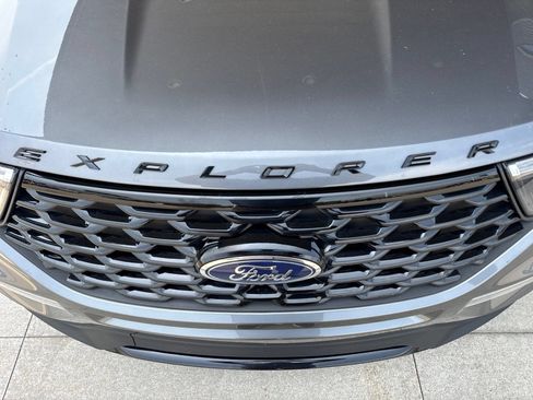 Certified 2024 Ford Explorer ST-Line w/ Class IV Trailer Tow Package AWD/4WD image 14