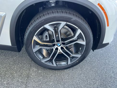Certified 2025 BMW X5 xDrive40i w/ Premium Package image 25