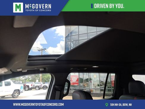 Used 2024 Chevrolet Traverse RS AWD/4WD image 19