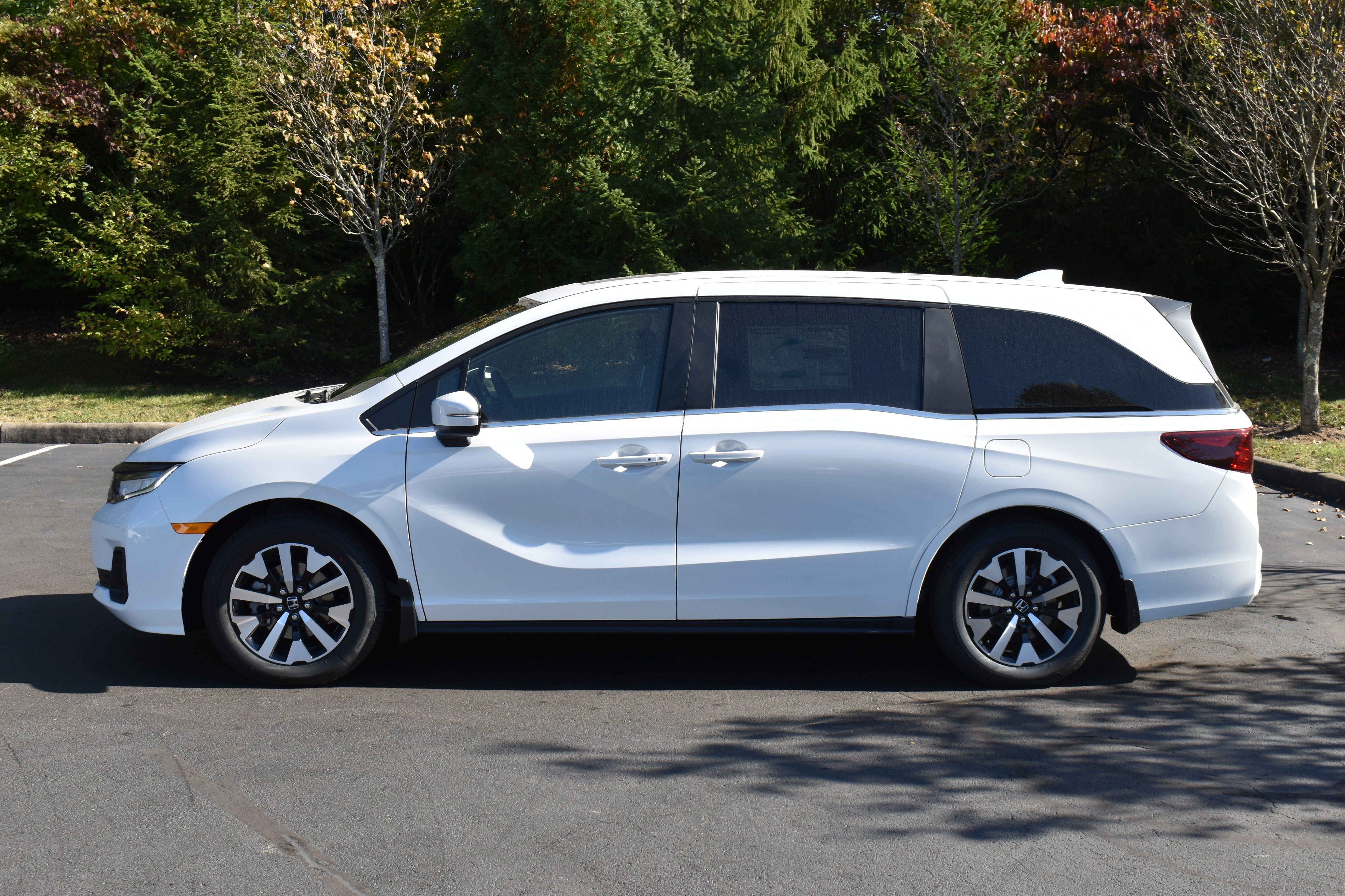 New 2027 Honda Odyssey EX-L image 4
