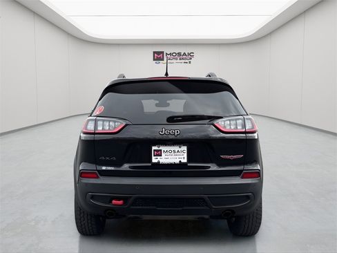 Used 2019 Jeep Cherokee Trailhawk w/ Comfort/Convenience Group image 6