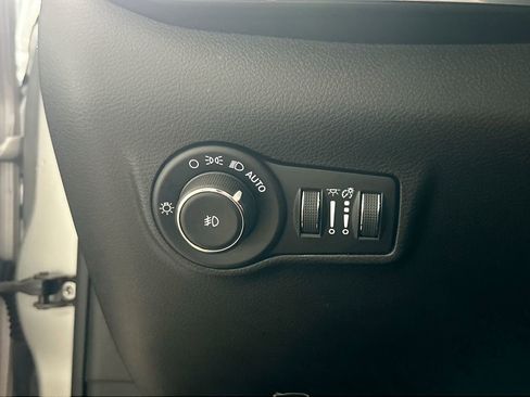 Used 2024 Jeep Compass Limited AWD/4WD image 14