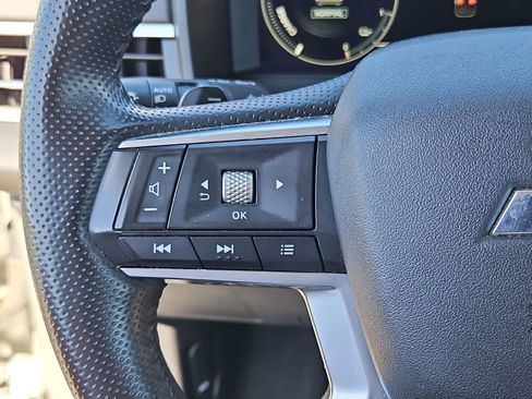 Used 2023 Mitsubishi Outlander SE image 25