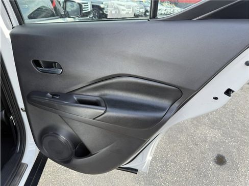 Used 2020 Nissan Kicks SR w/ SR Premium Package image 26