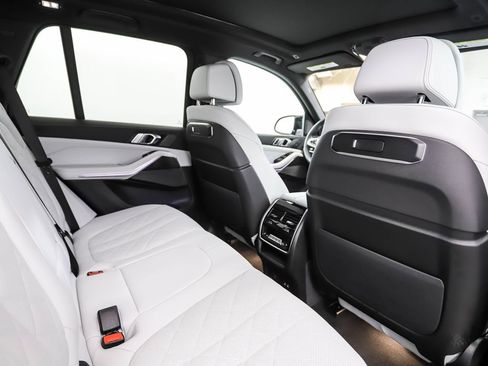 Certified 2026 BMW X5 M60i image 24