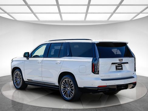 Used 2025 Cadillac Escalade Sport Platinum AWD/4WD image 2