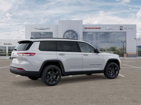 New 2025 Jeep Grand Cherokee L Limited w/ Luxury Tech Group II image 32