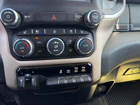 Used 2022 RAM 1500 Laramie AWD/4WD image 26