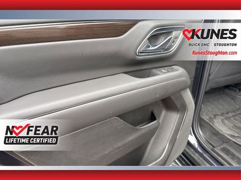 Used 2023 GMC Yukon SLE w/ Gmc Pro Safety Plus Package image 32